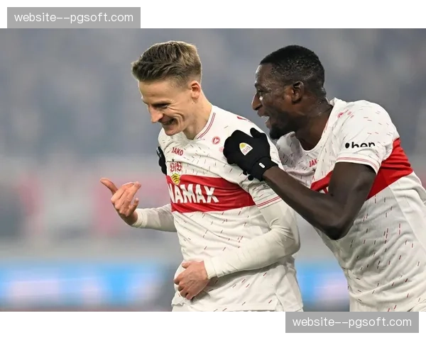 战术复盘：霍芬海姆如何利用斯图加特边后卫前插后的空当取得进球