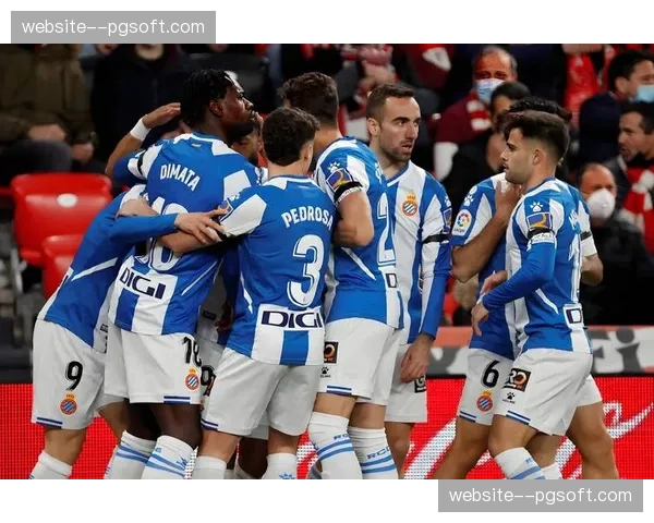 半场战报：毕尔巴鄂竞技3分钟内两次高速反击得手，客场2-0领先塞维利亚